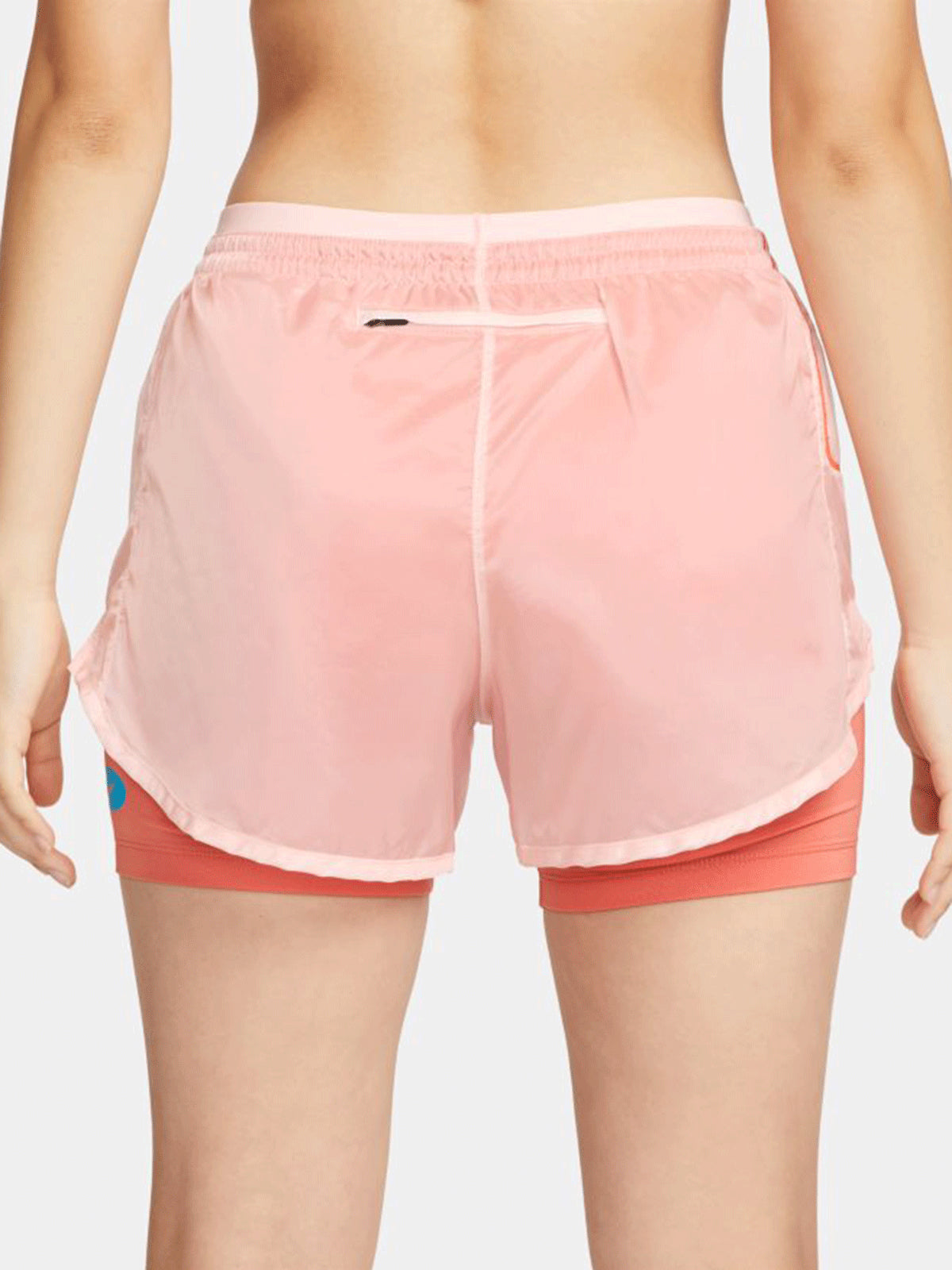 מכנסי אימון קצרים עם טייץ פנימי / נשים- Nike|נייק