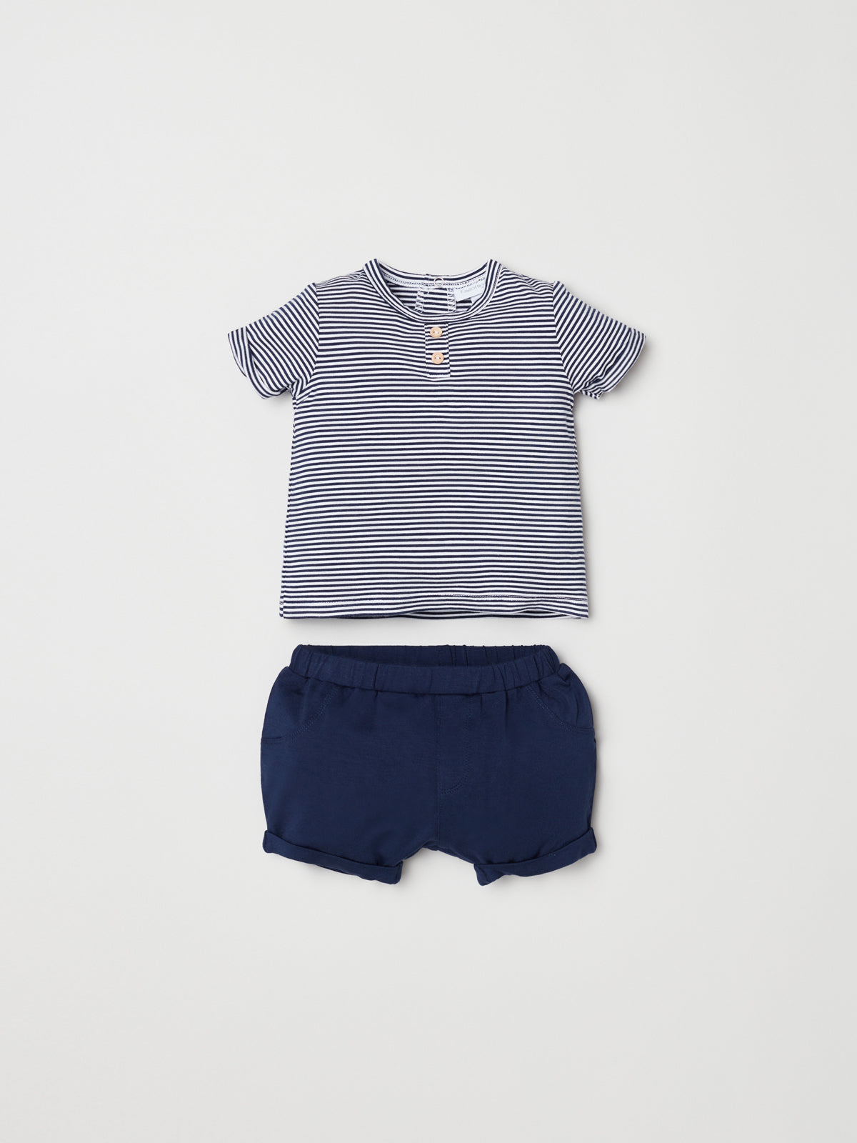 סט טישרט פסים ומכנסיים קצרים / תינוקות- OVS|או. וי. אס