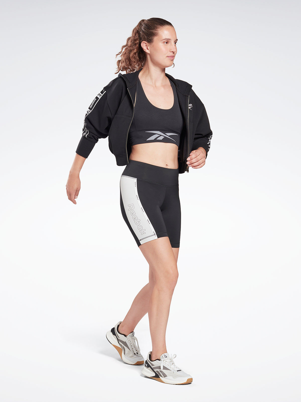 טייץ בייקר בגזרה גבוהה עם הדפס לוגו בצד- Reebok|ריבוק