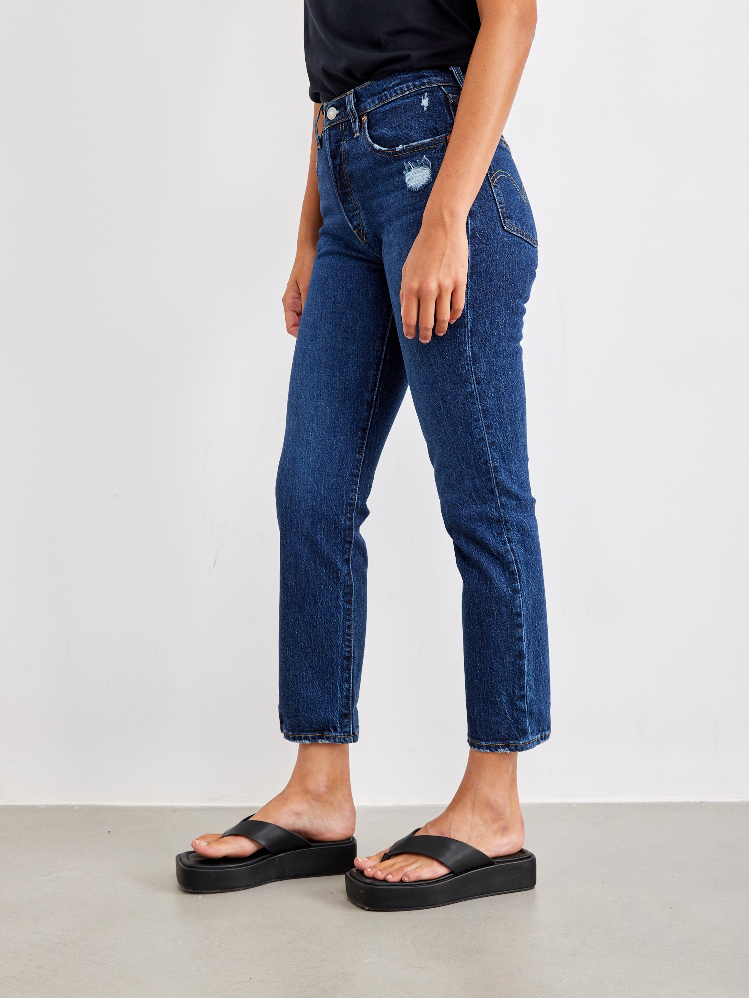 מכנסי ג'ינס קרופ 501 בגזרה גבוהה- Levi's|ליוויס